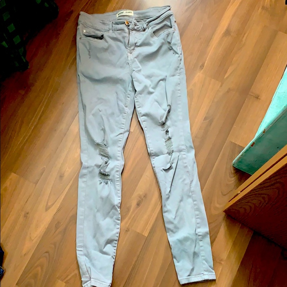Distressed jeggings